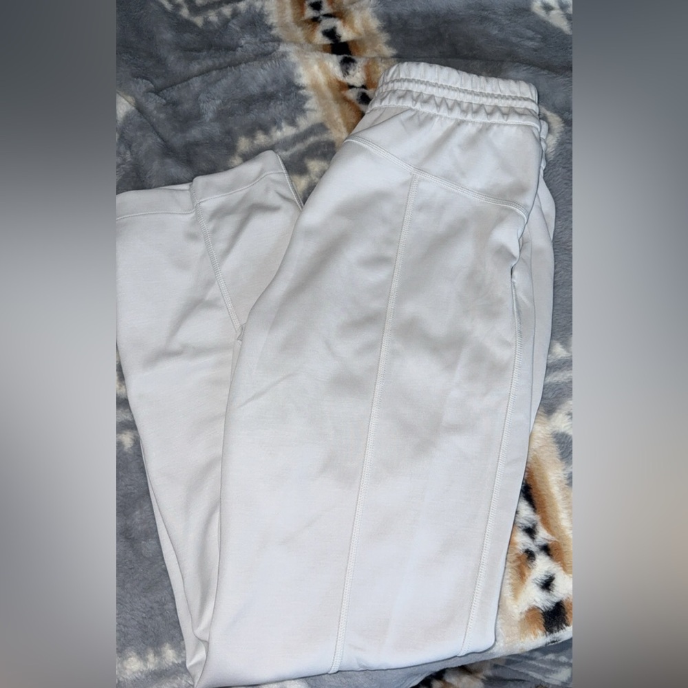 Lululemon Softstreme Sweatpants Size 6